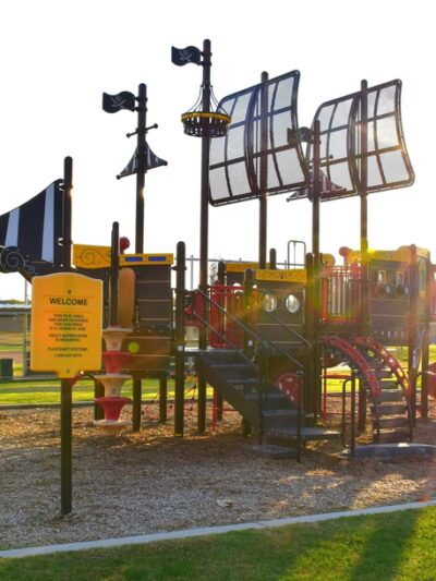 Willow Court Park - Woodlake, CA