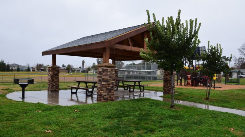 Willow Court Park - Woodlake, CA