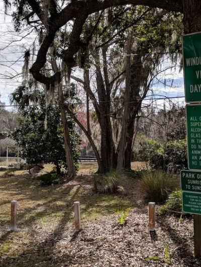 Winding River Garden - Yankeetown, FL