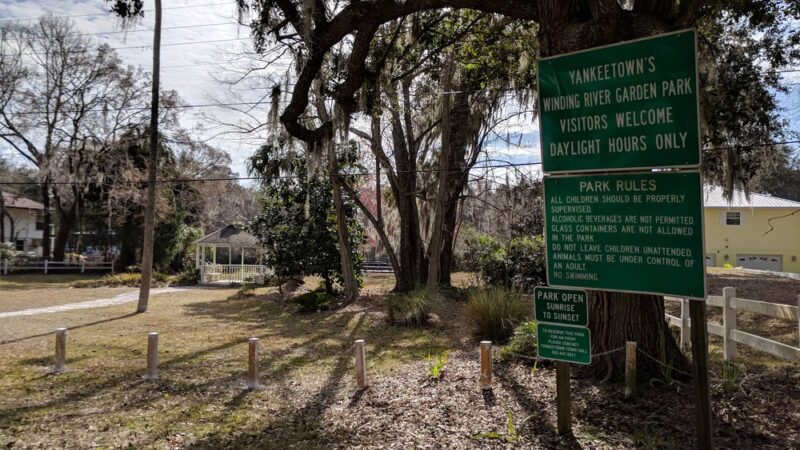 Winding River Garden - Yankeetown, FL