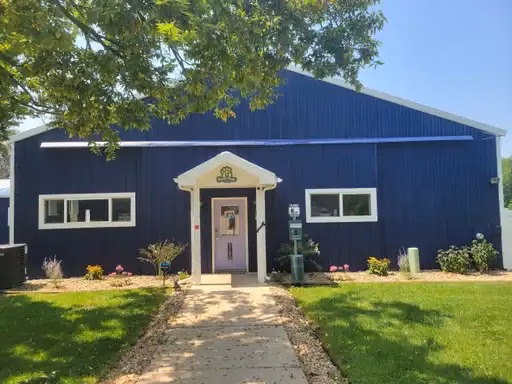 Sweet Paws Retreat - Yorkville, IL