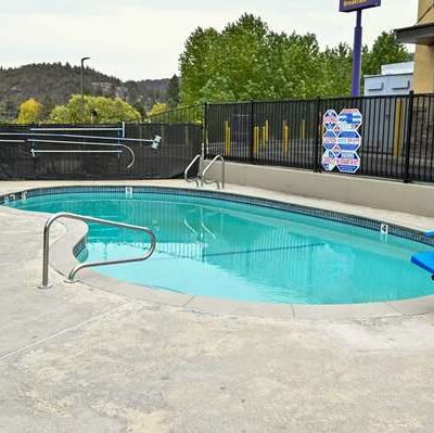 Comfort Inn Yreka I-5 - Yreka, CA