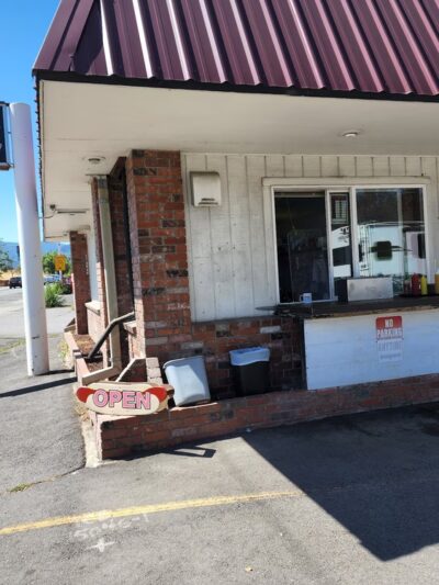 Jack's Dogs - Yreka, CA