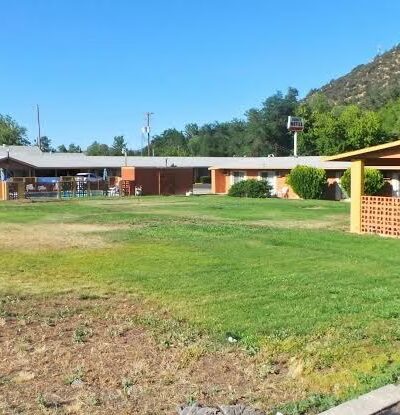 Relax Inn Motel - Yreka, CA