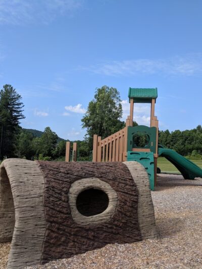 Tuxedo Park - Zirconia, NC